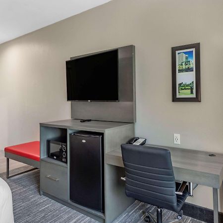 Comfort Inn & Suites Олив-Бранч Экстерьер фото