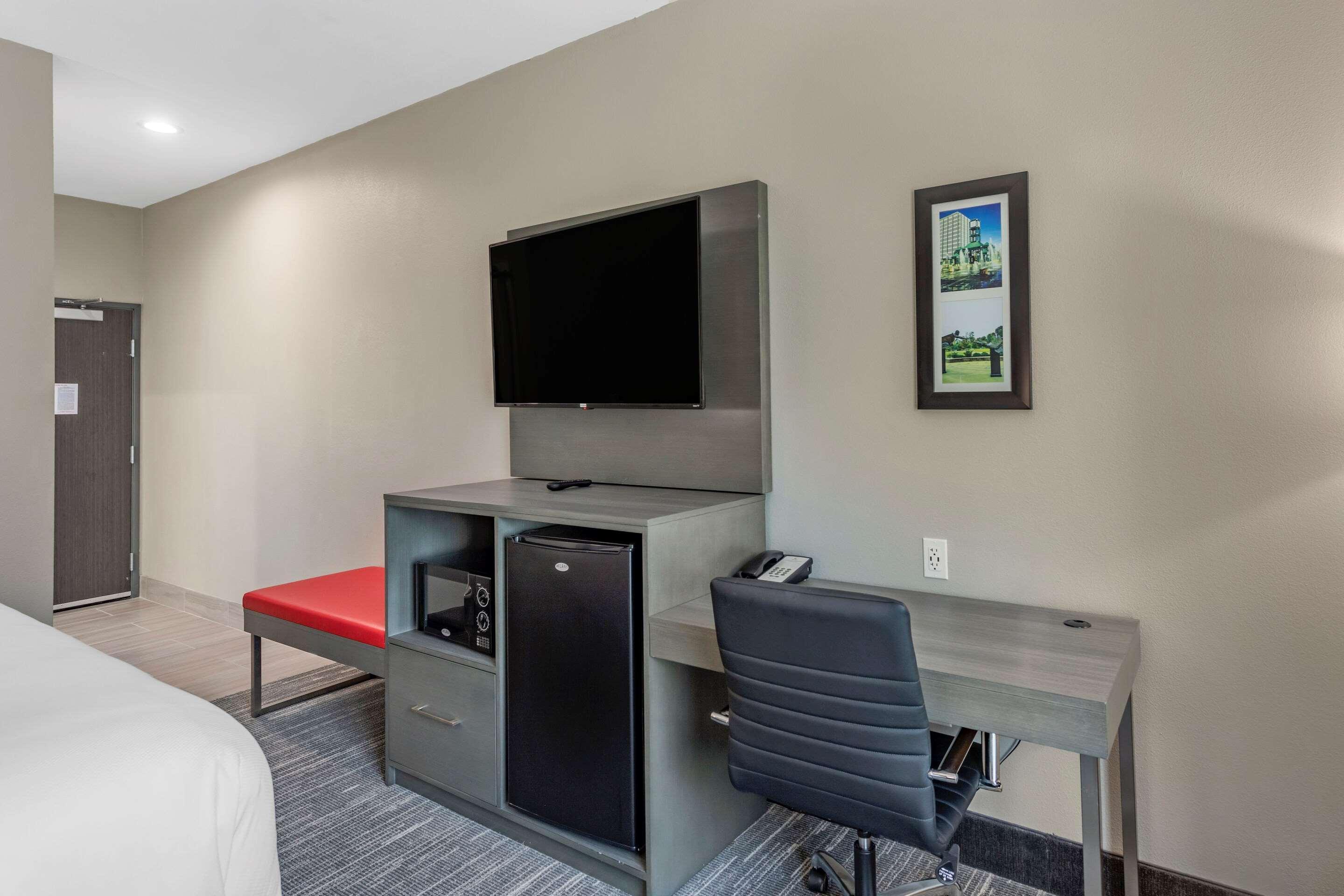 Comfort Inn & Suites Олив-Бранч Экстерьер фото