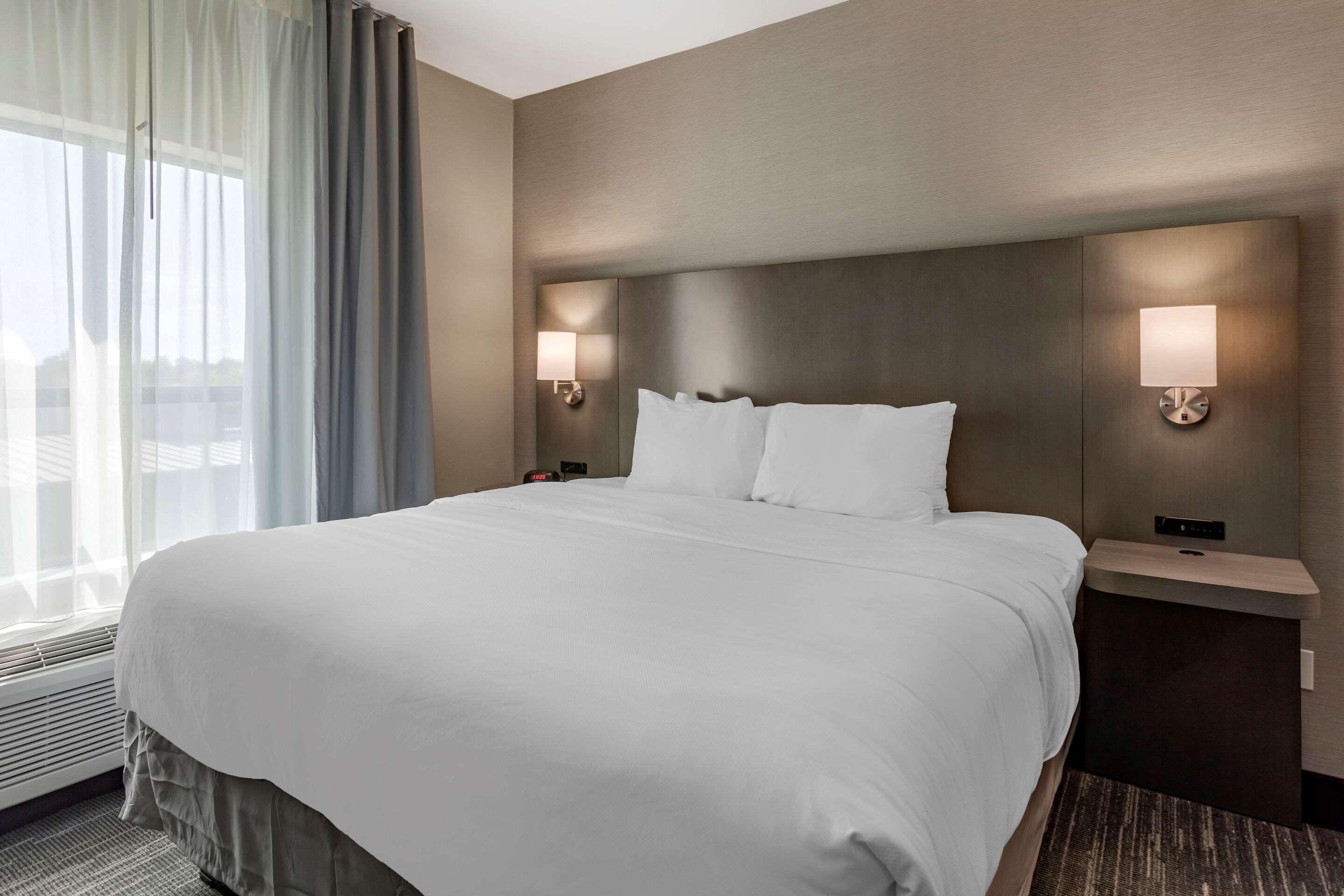 Comfort Inn & Suites Олив-Бранч Экстерьер фото