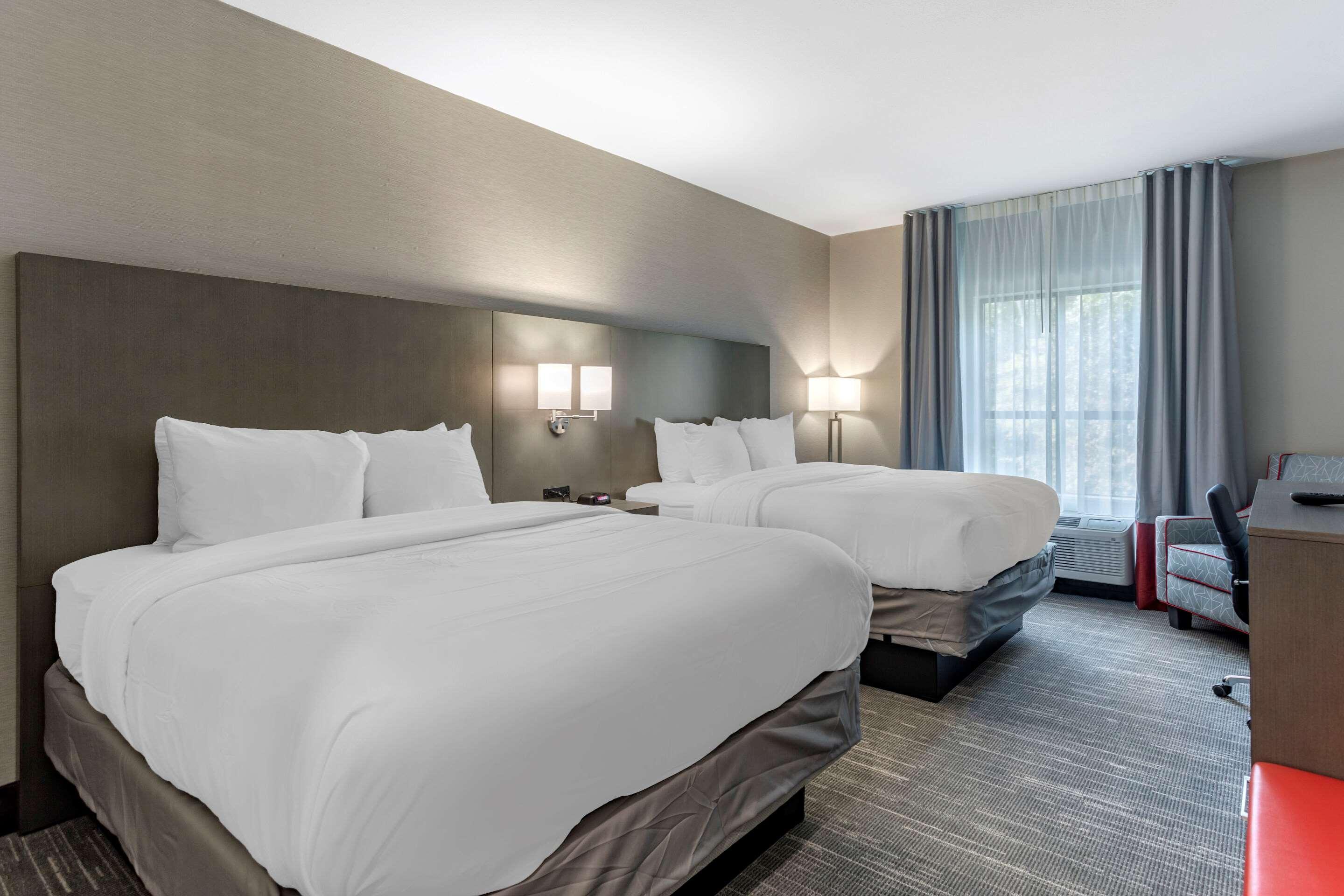 Comfort Inn & Suites Олив-Бранч Экстерьер фото