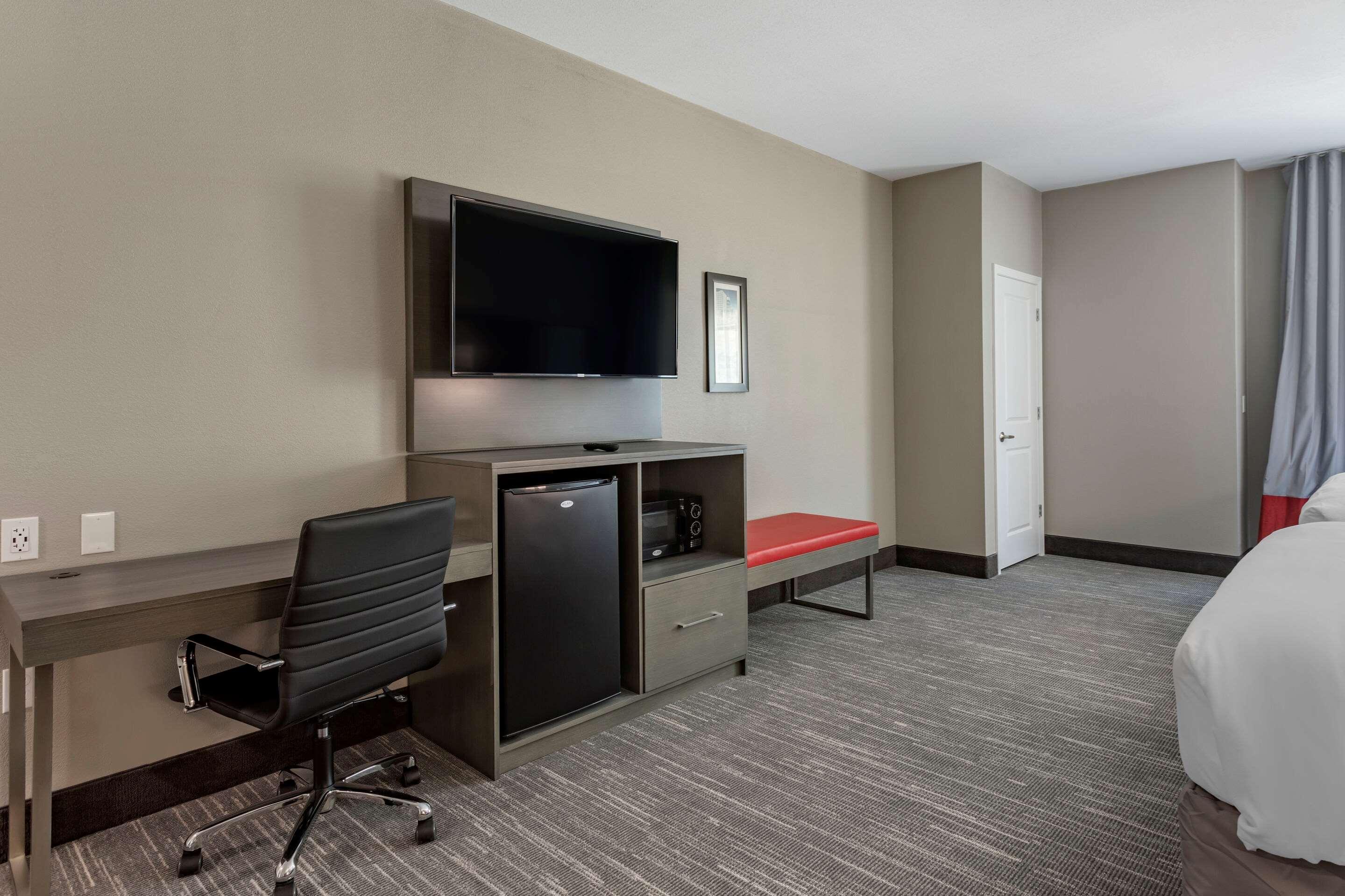 Comfort Inn & Suites Олив-Бранч Экстерьер фото
