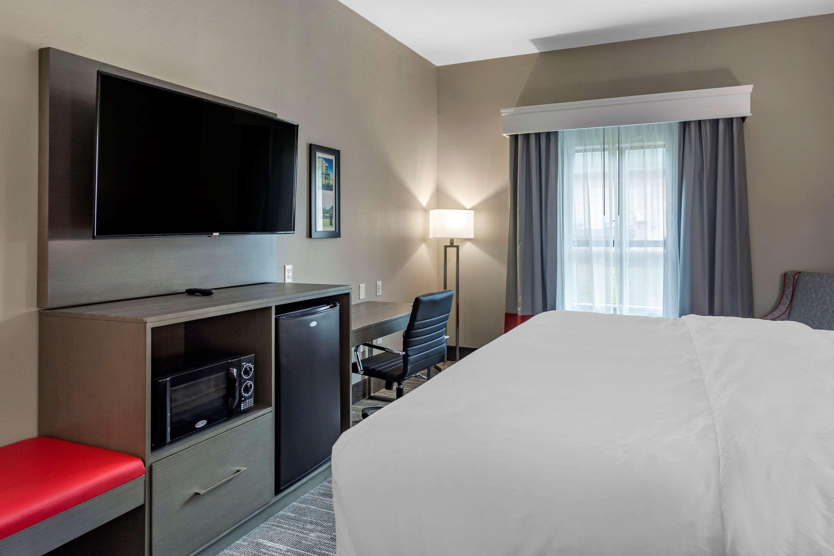 Comfort Inn & Suites Олив-Бранч Экстерьер фото